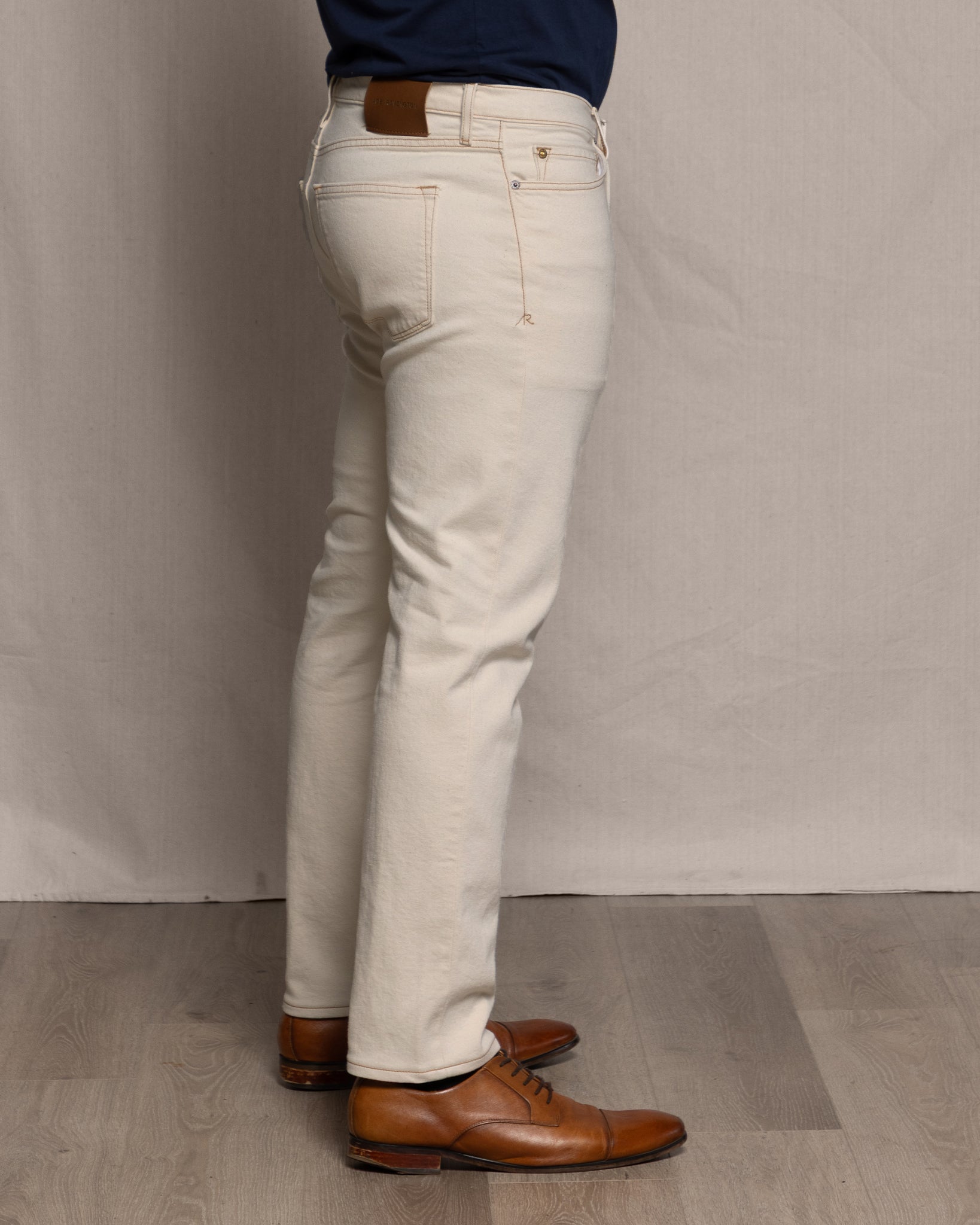 Brodie Taper - Comfort 12oz - Ecru Rinse