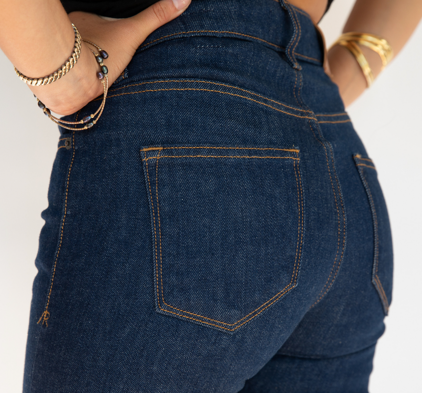 Women's Classic Straight Comfort Denim Jeans - Dark Rinse