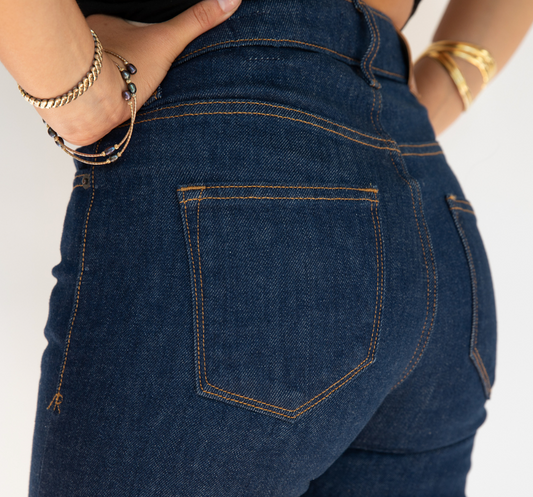Women's Classic Straight Comfort Denim Jeans - Dark Rinse